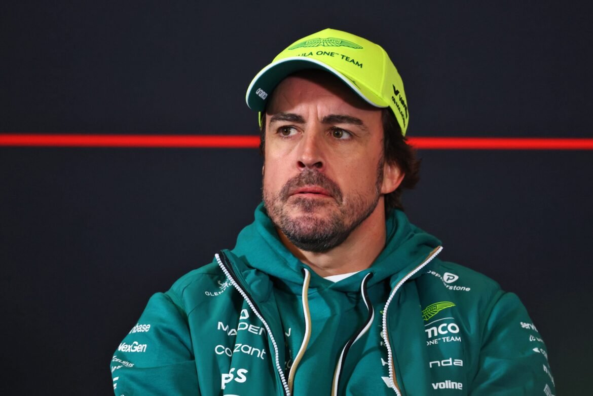 Alonso reconhece que a Aston Martin ainda está distante do topo.