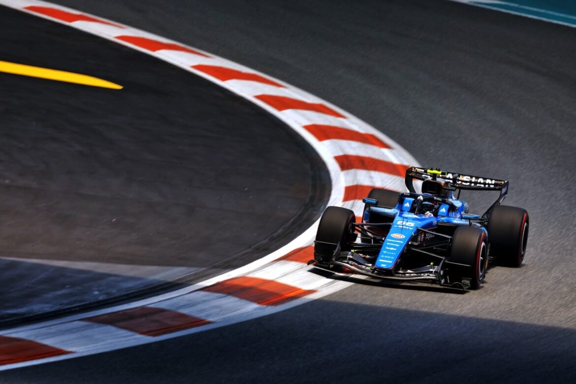 F1: Sainz percebe Alpine longe e exige resposta da Williams: "Precisamos nos concentrar"