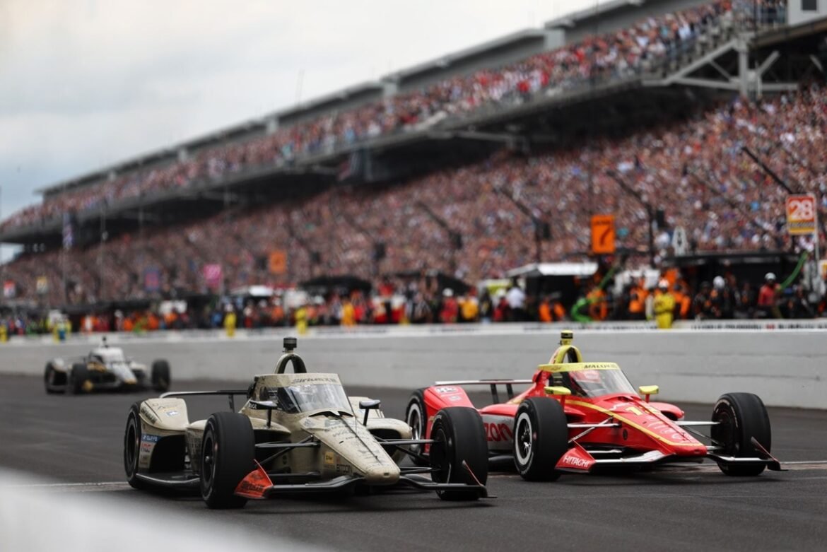 Felix Rosenqvist conquista as 500 Milhas de Indianápolis 2026 em uma das finais mais apertadas da história.