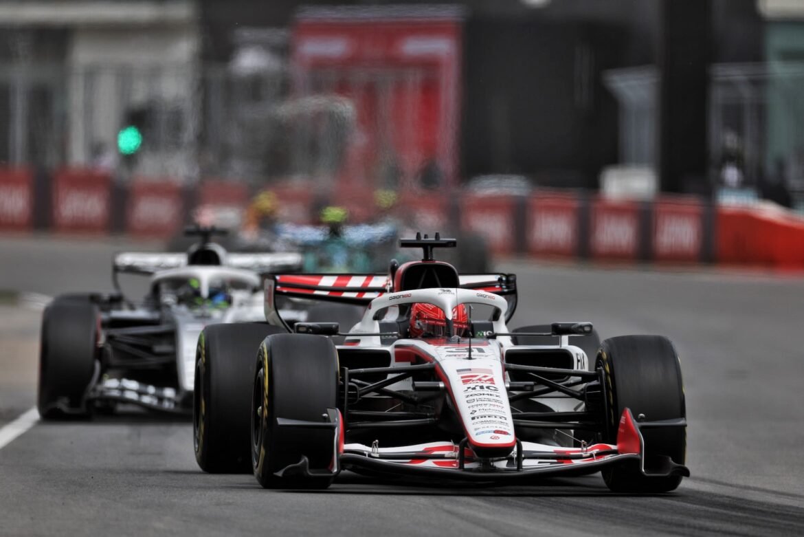Haas garante ponto no Canadá após uma corrida desafiadora.