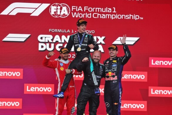 Hamilton e Verstappen dão conselhos a Antonelli na disputa pelo campeonato.