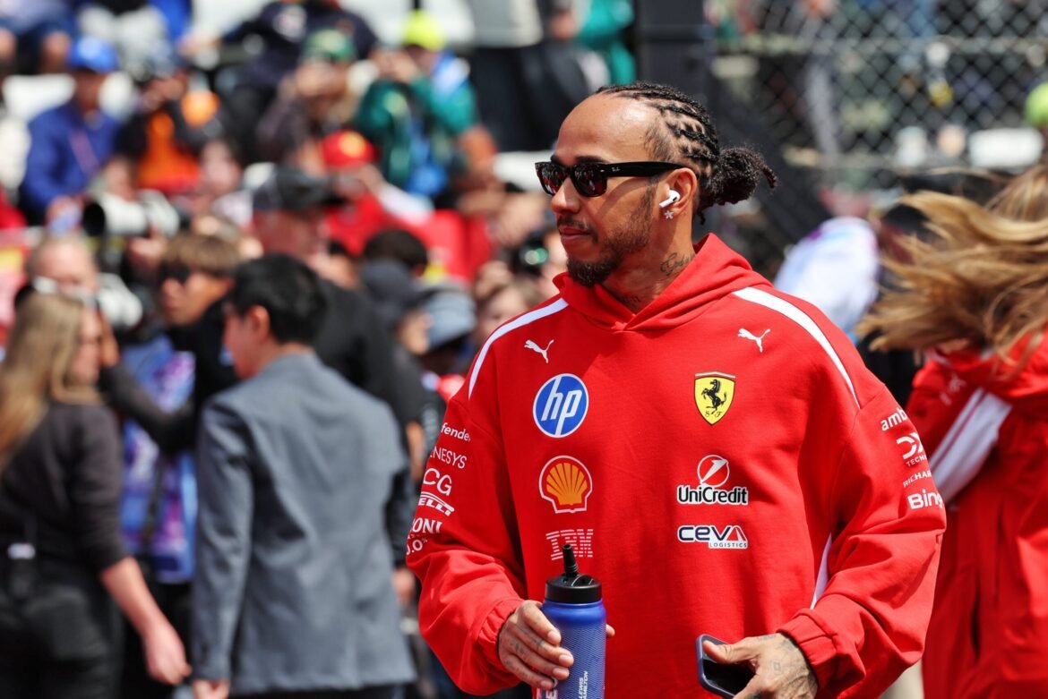 Hamilton esteve envolvido em uma situação constrangedora com um patrocinador em 2008.