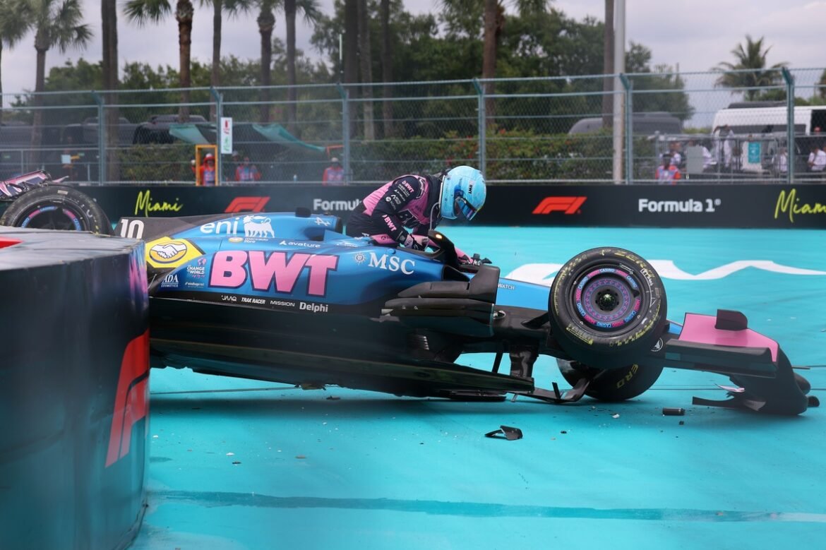 Isack Hadjar e Pierre Gasly se acidentam em incidentes dramáticos durante o GP de Miami.