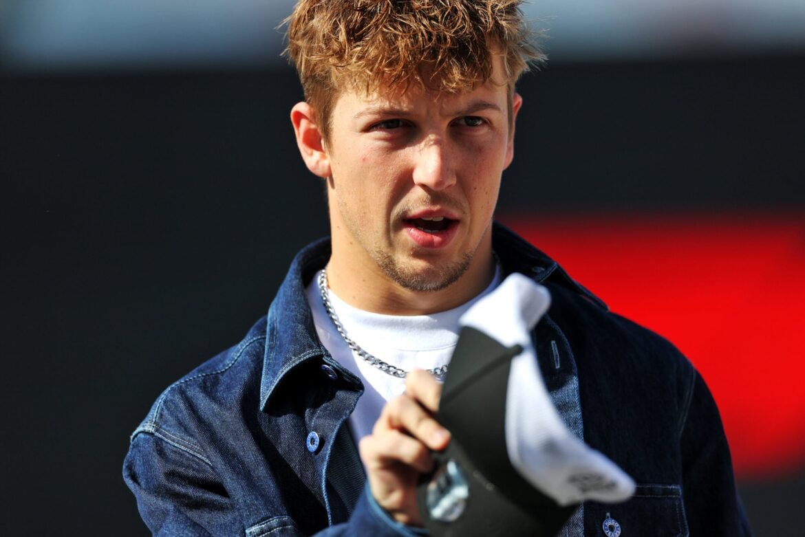 Lawson responde a Brown após controvérsia com Verstappen em Miami