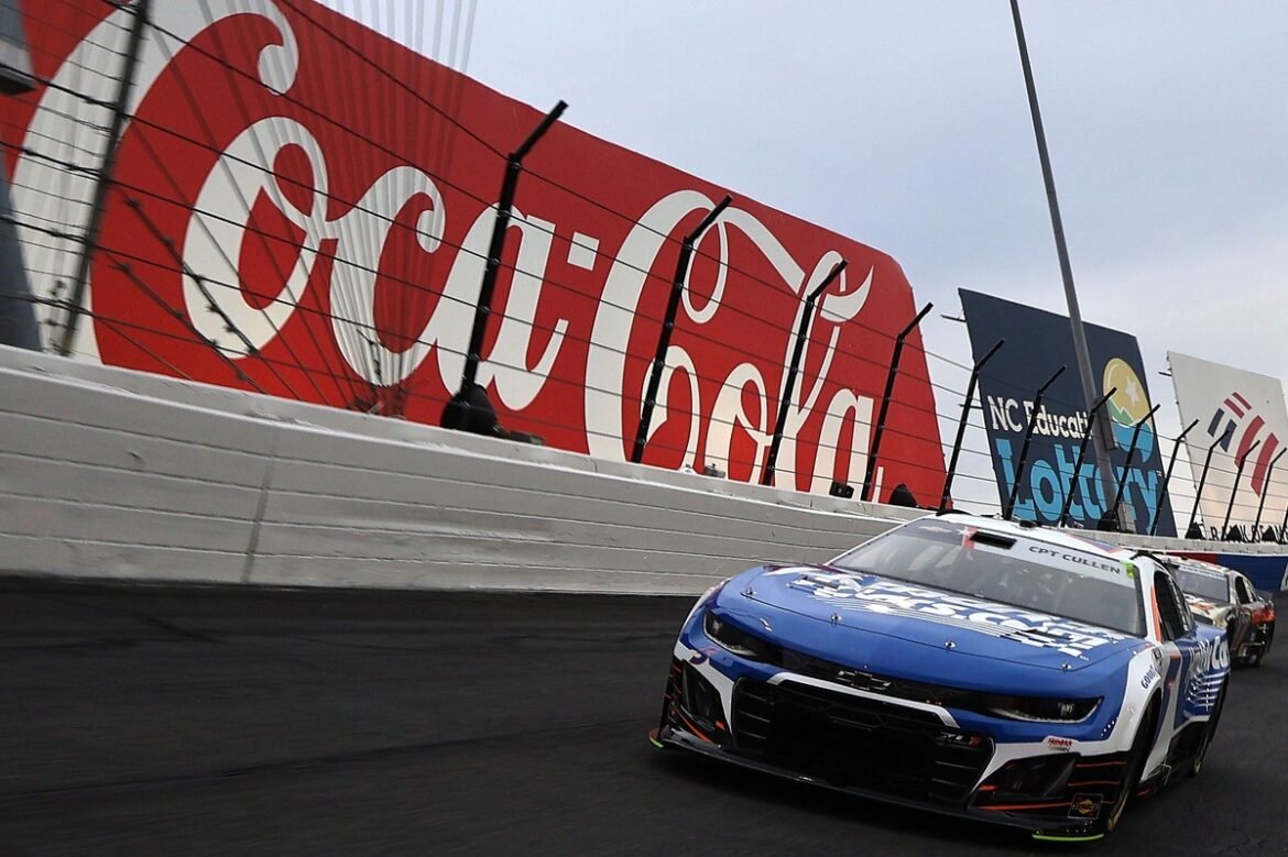 Lista oficial de participantes da Coca-Cola 600 divulgada, Katherine Legge confirmada.