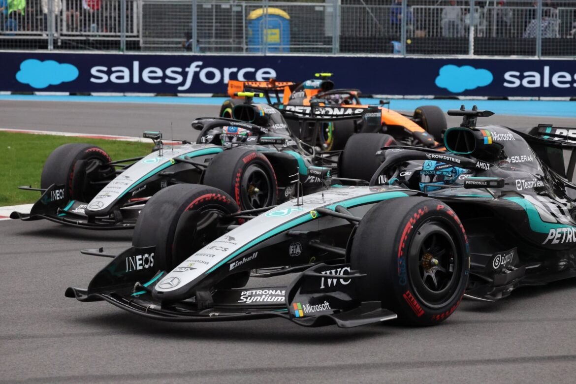 Mercedes divulga diálogo entre Russell e Antonelli após colisão no Canadá.