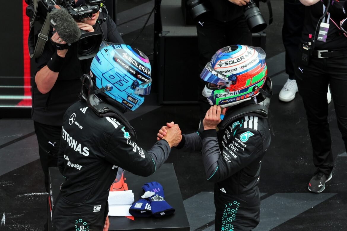 Antonelli ganha vantagem e pressiona Russell na Mercedes