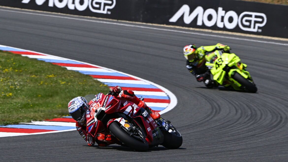 "Assumo a responsabilidade" - Pódio da Sprint do MotoGP de Brno fora do alcance para di Giannantonio.