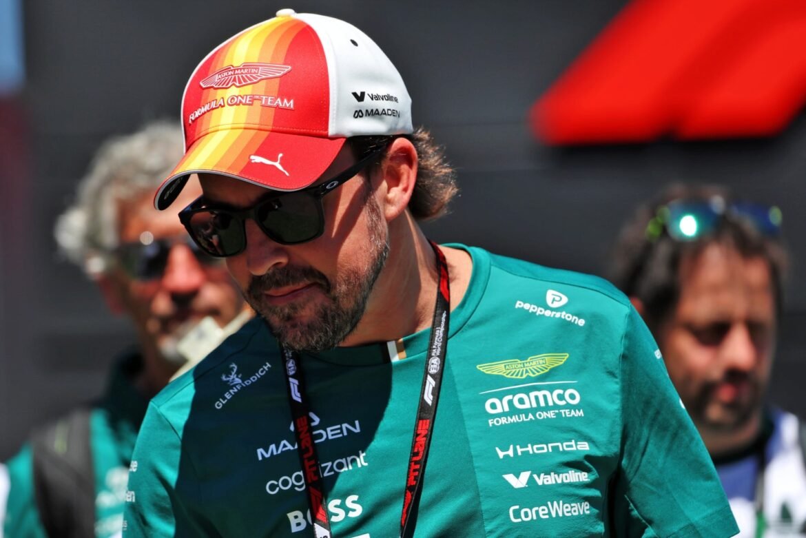 Domenicali enfatiza vontade de ter Alonso na F1 "por um longo período"