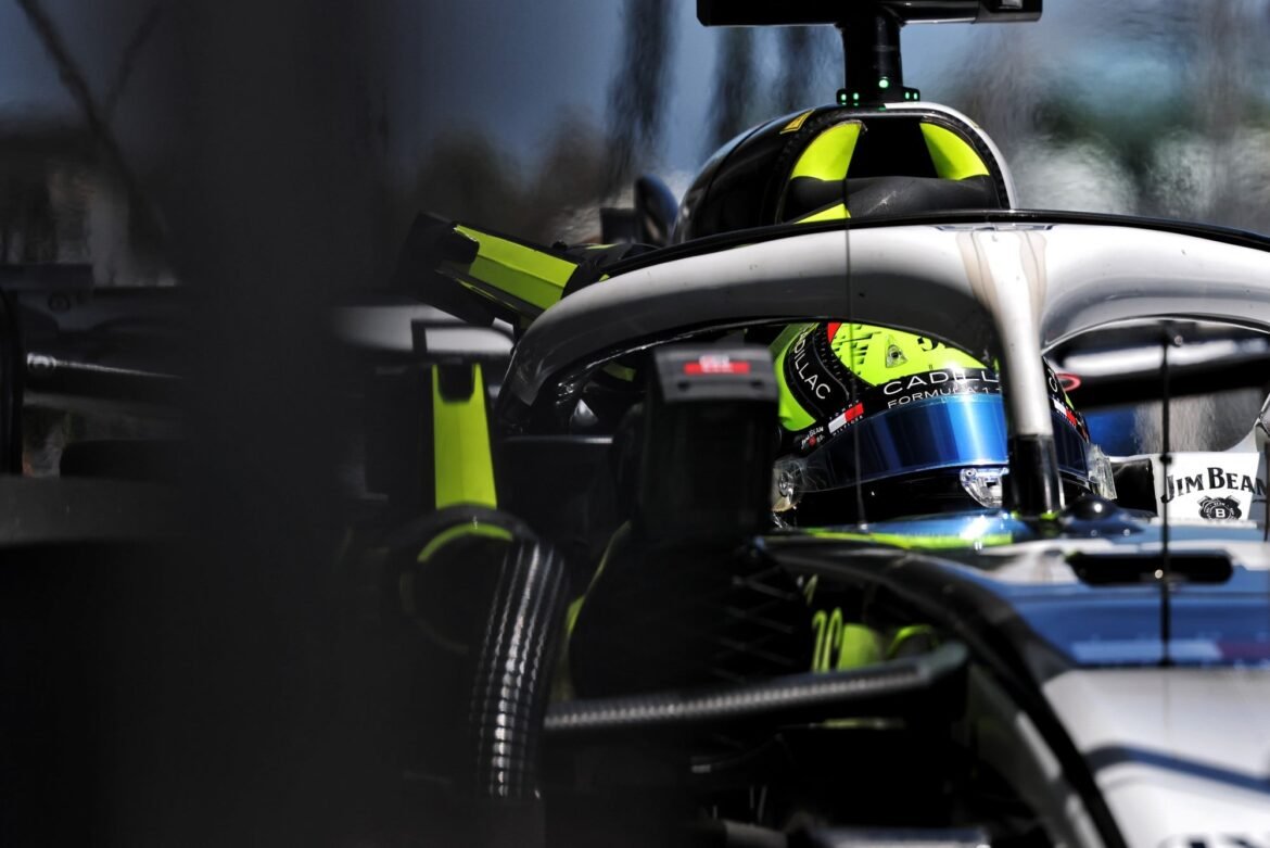 Fãs acreditam que Pérez deveria garantir uma posição em uma equipe de elite do grid.