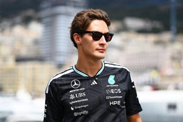 George Russell se torna viral por momento adorável com Jack Wolff no GP de Mônaco