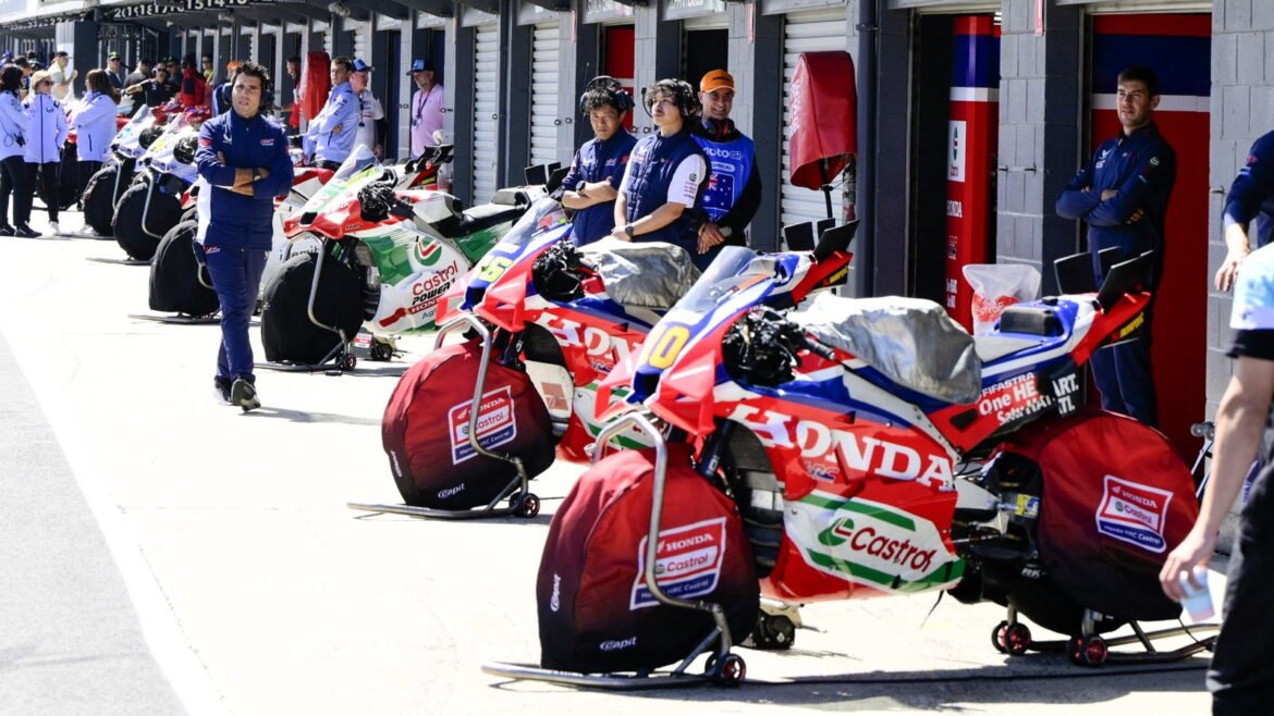 Guenther Steiner alerta MotoGP sobre a regra de moto única em 2027: “Não entendo isso”