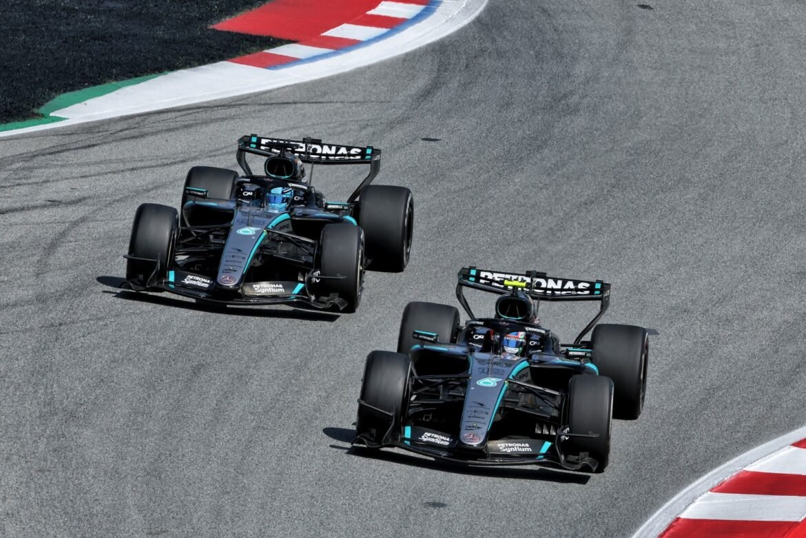 Hamilton ganha impulso na corrida pelo campeonato