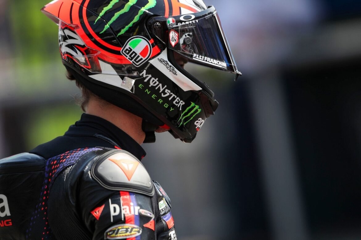 Marco Bezzecchi suspenso do GP da República Tcheca por colidir com um marshal durante a corrida sprint.