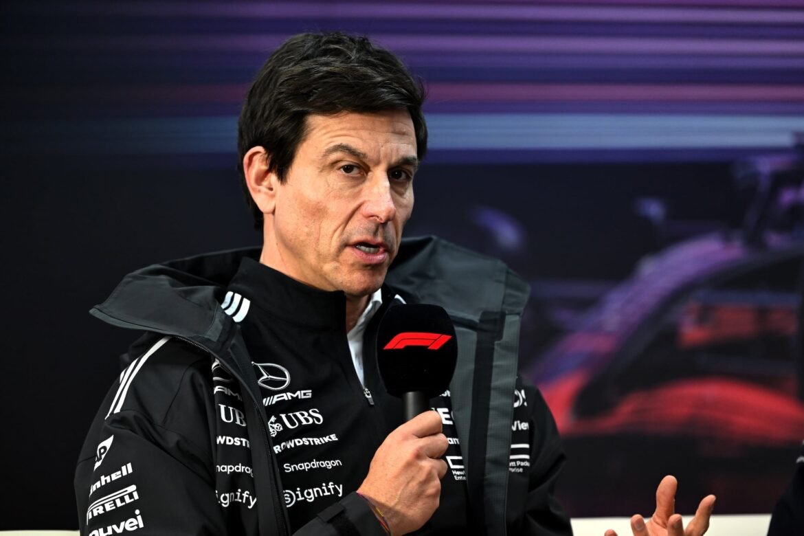 Mercedes analisa medidas após a revogação da punição de Gasly.