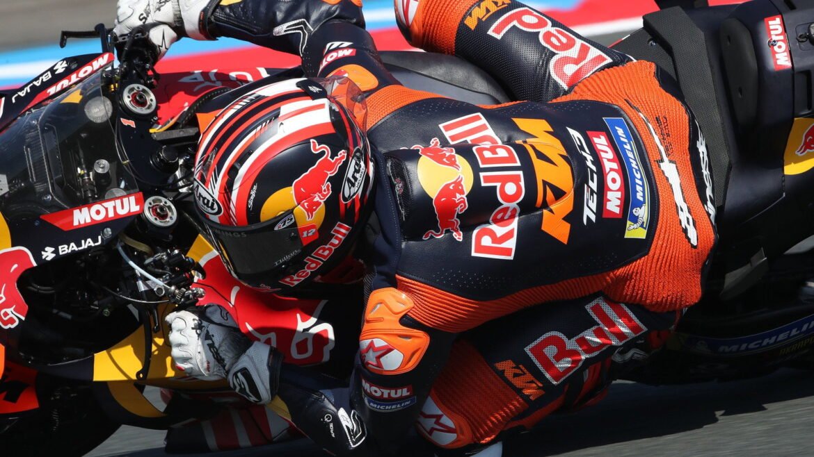 “Não foi a melhor decisão” - Guenther Steiner responde às críticas de Maverick Vinales sobre a KTM na MotoGP.