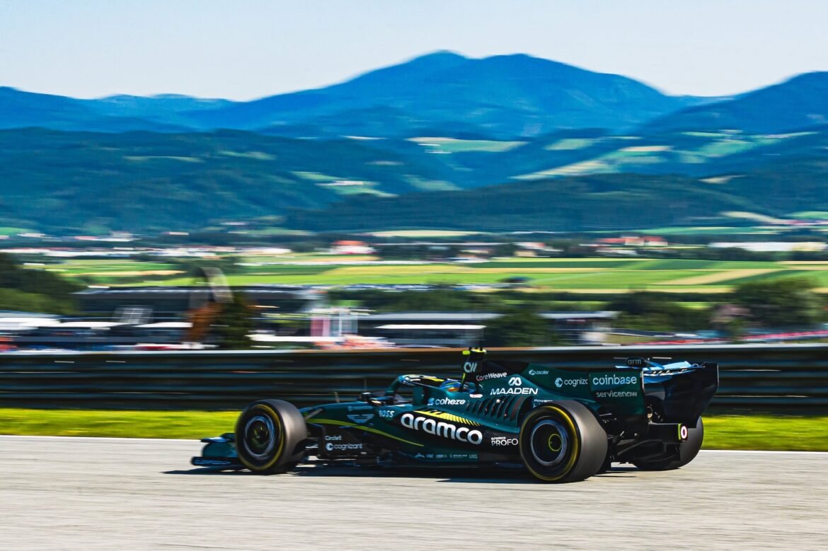 Newey espera que as atualizações da Aston Martin convençam Alonso a "permanecer por mais um ano".