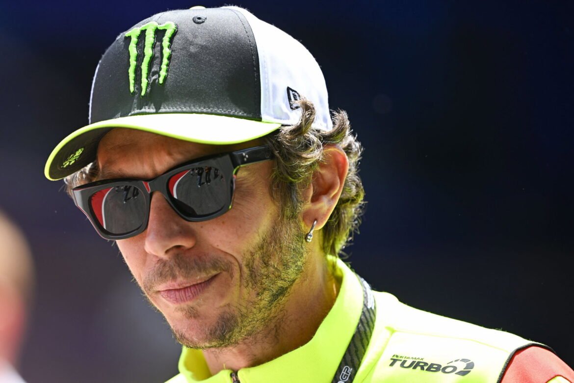 Nicolo Bulega desvia de rumores da VR46 na MotoGP: "Qualquer cor está boa"