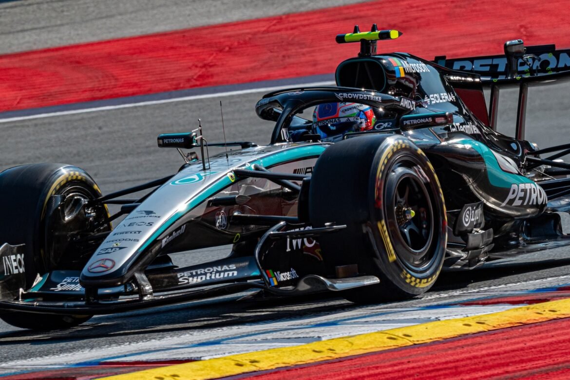 Rádio divulga a reação de Antonelli à pole de Russell