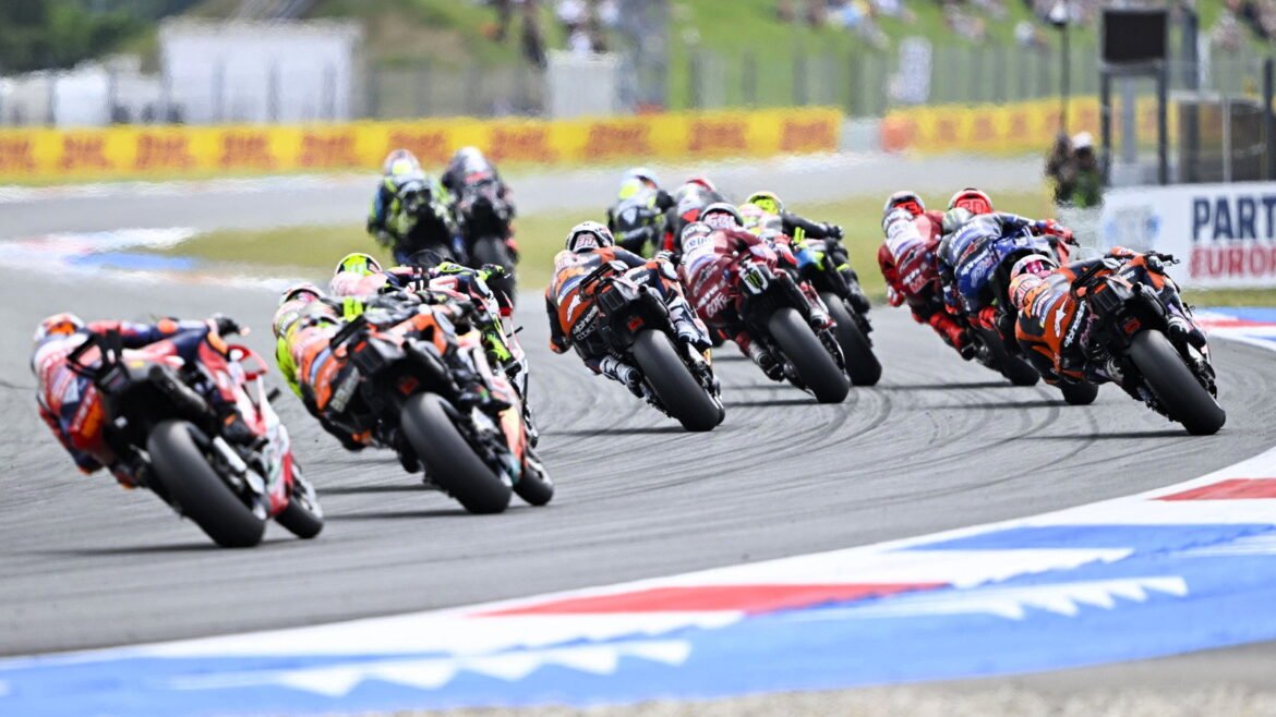 Raul Fernandez comanda a dobradinha da Trackhouse em emocionante sprint do MotoGP de Assen