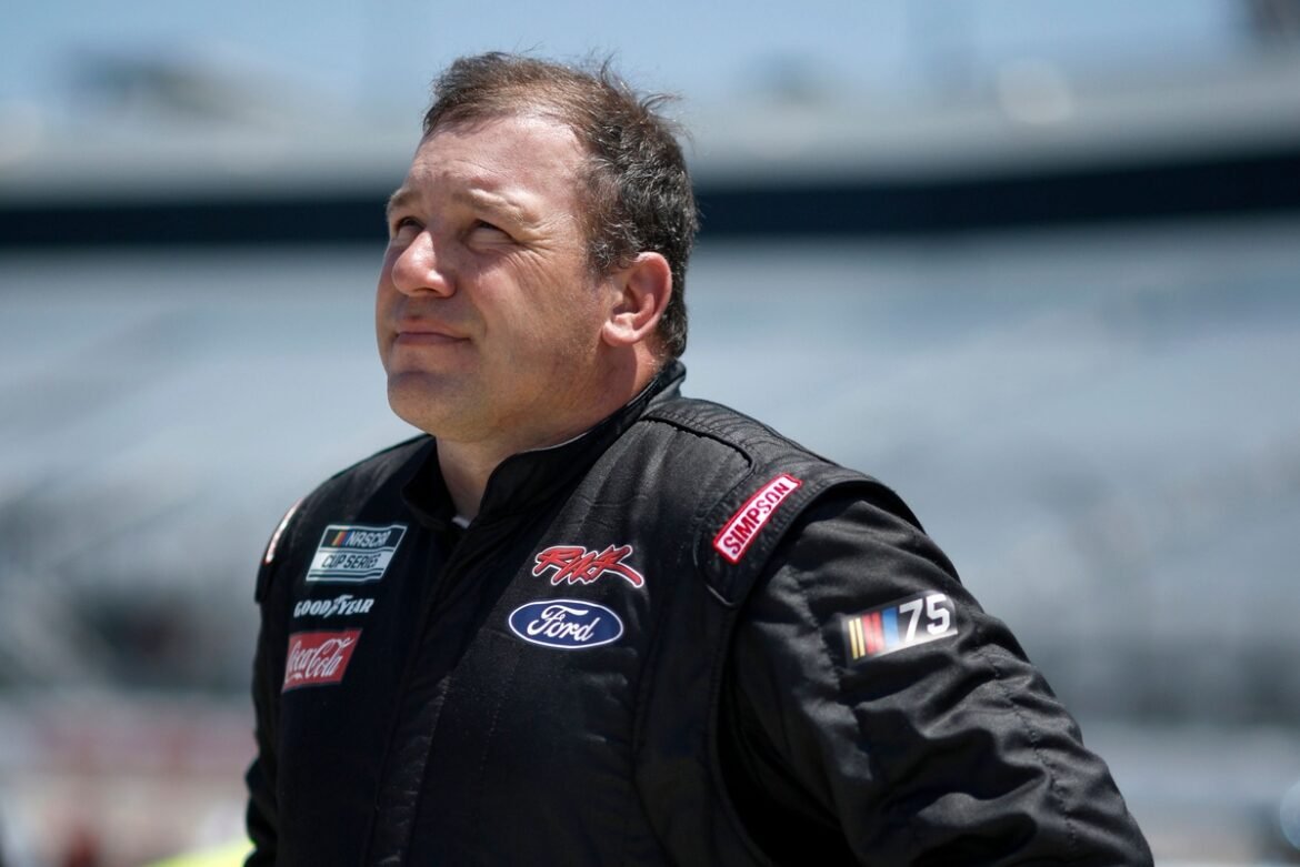 Ryan Newman fará sua estreia na NASCAR Truck com a Kaulig e a Ram