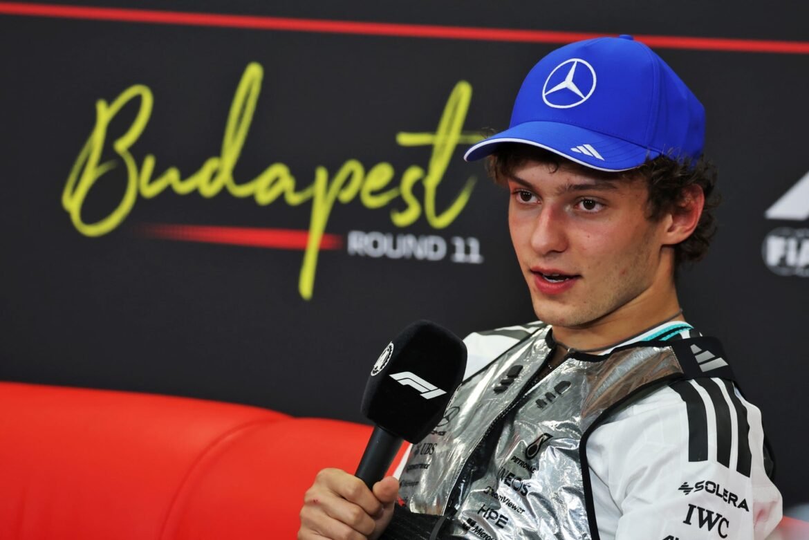 Antonelli recorda diálogo com Wolff sobre ascensão à F1 antes do anúncio de Hamilton