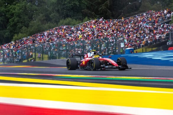 Aston Martin causa preocupação e Hamilton foca na vitória.
