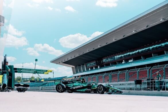 Aston Martin finaliza dia de filmagens com motor Honda aprimorado.