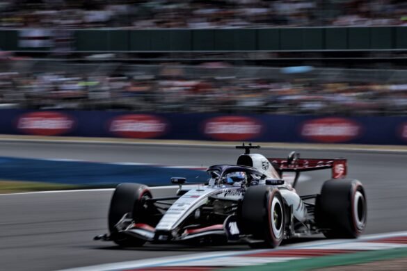 Cadillac obtém desempenho favorável no GP da Inglaterra após atualizações