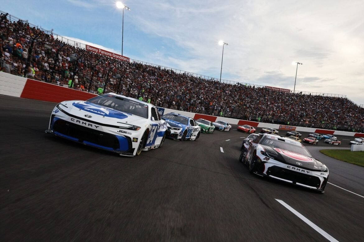 Classificação completa de pontos da NASCAR Cup após North Wilkesboro 2026