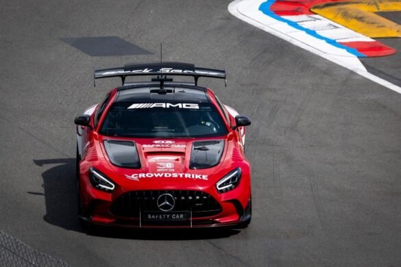David Coulthard pede mudanças nas regras do carro de segurança da F1 após "monótona" corrida britânica.