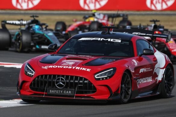 Decisão do GP Britânico da FIA é contestada enquanto ex-chefe da Alpine sugere alternativa.