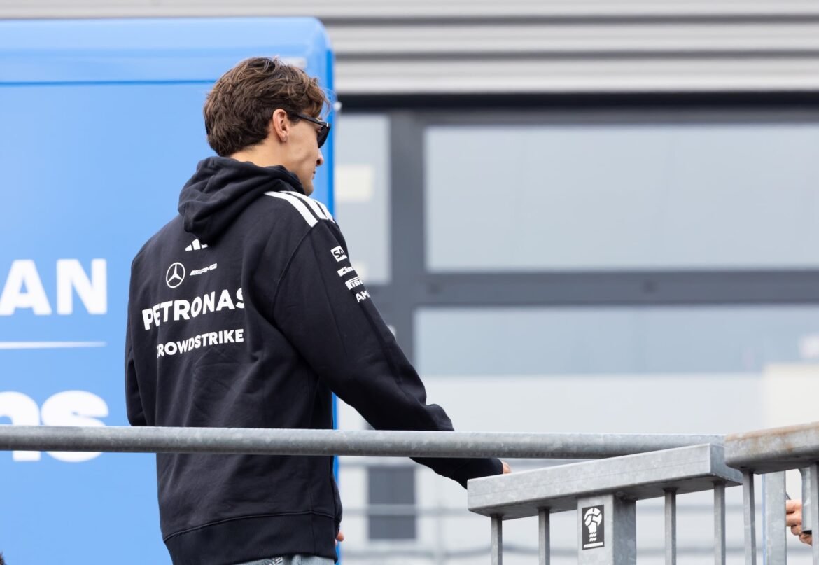 F1: Russell expressa frustração com falha na bateria na Bélgica: "Foi arriscado"