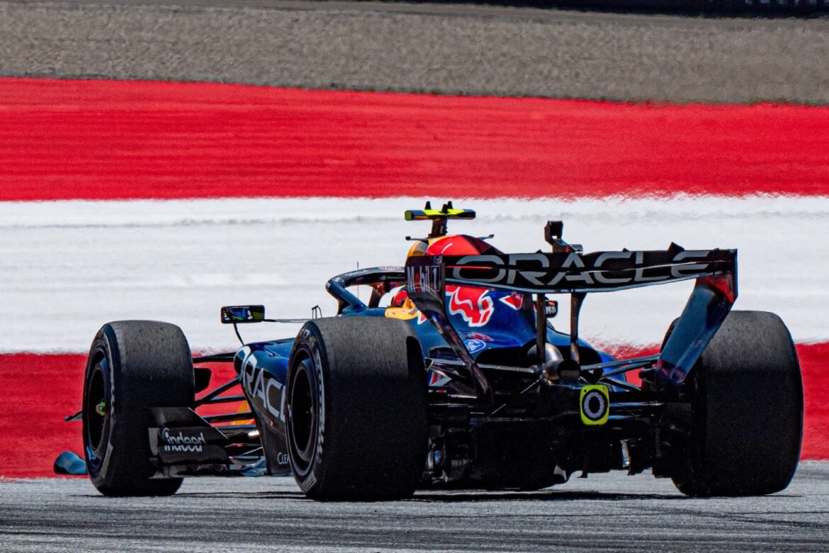 Hadjar reconhece que ajudou Verstappen a ultrapassar.