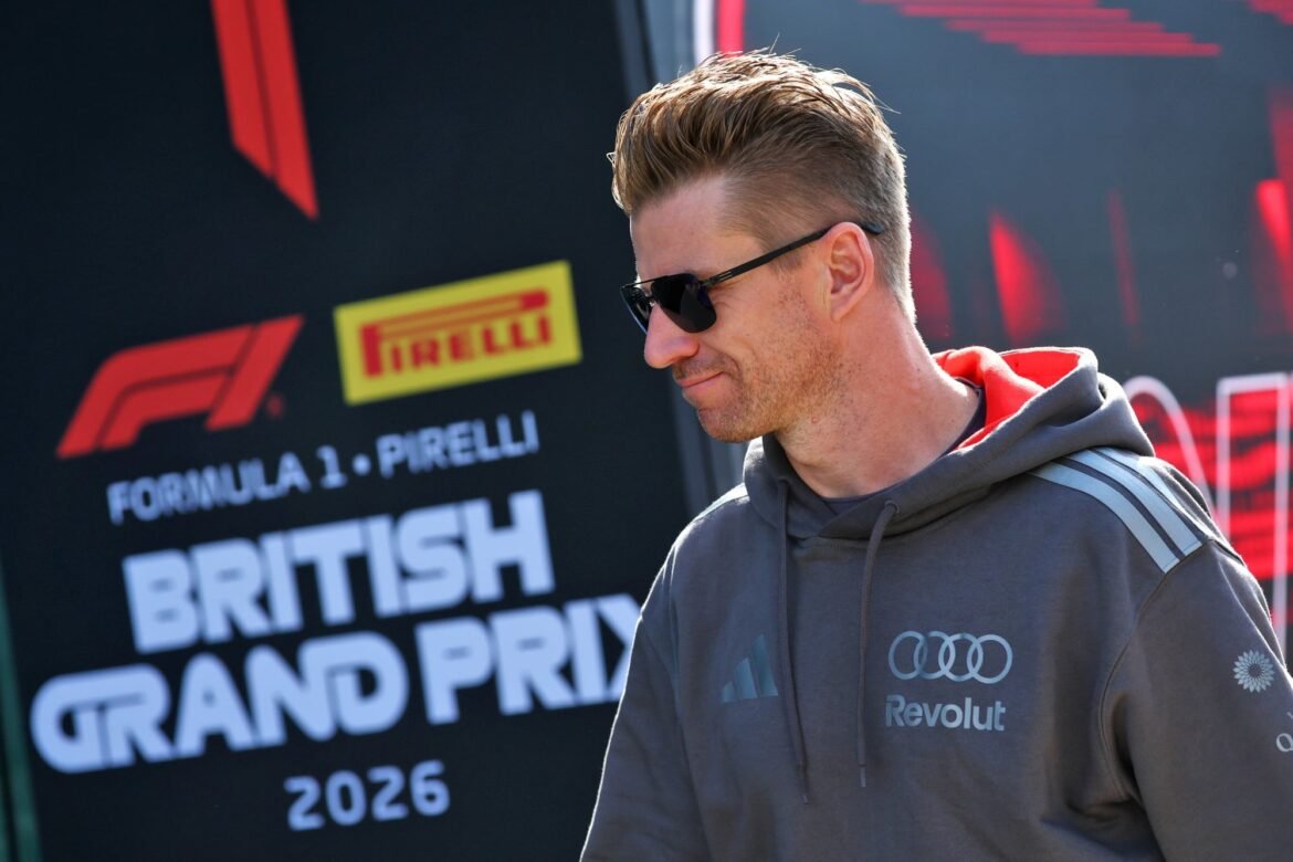 Hulkenberg cai duas posições após a decisão dos comissários da FIA.