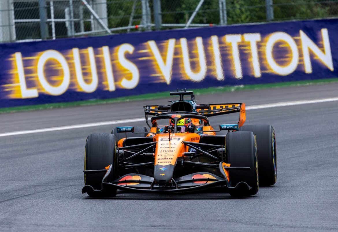McLaren comemora progresso em Spa, mesmo com a penalização de Norris.