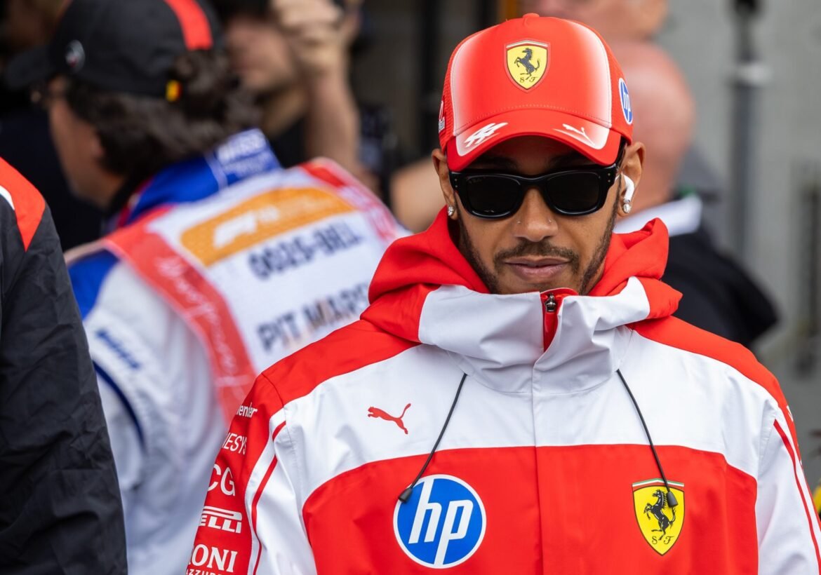 Números de Hamilton indicam melhora da Ferrari em 2026.