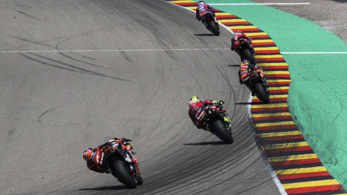 "Vamos conferir em Silverstone" - Diogo Moreira sobre a oportunidade na Honda MotoGP.