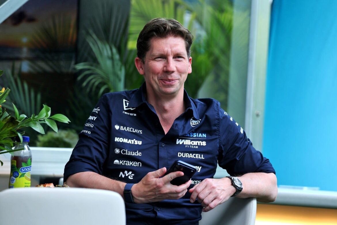Vowles reconhece que a Williams deve acelerar o desenvolvimento do carro.