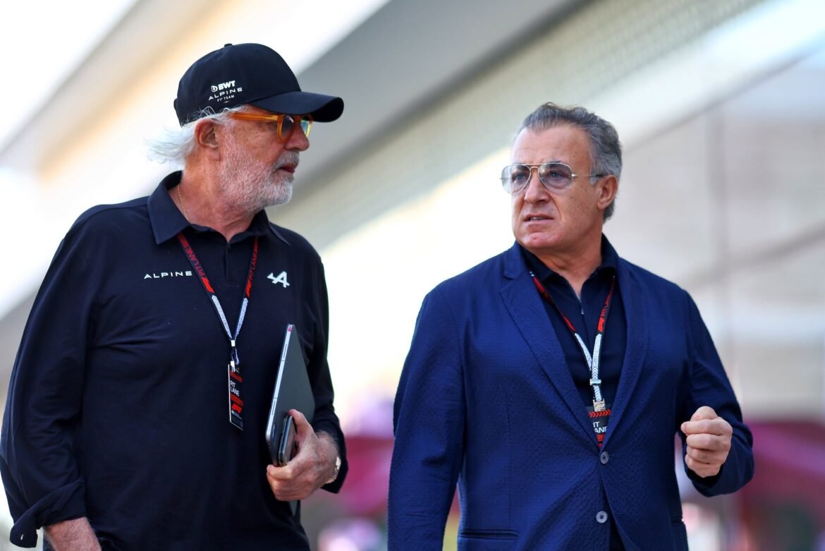 Alesi critica a explosão de Hamilton nas comunicações da Ferrari.
