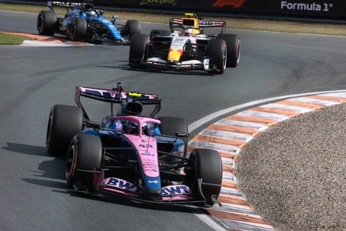 Alpine aceita penalização da FIA por bandeira amarela na Holanda, mas afirma que foi "exagerada".