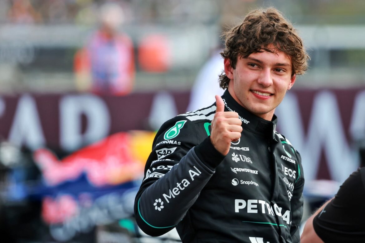 Antonelli ganha destaque no Brasil e é elogiado por Verstappen.