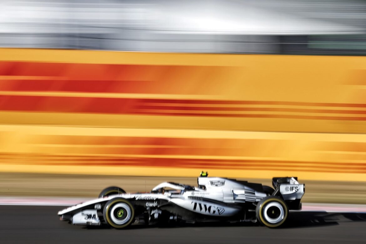 Bottas esclarece os incêndios nos freios da Cadillac e reconhece aumento de atenção para 2027.