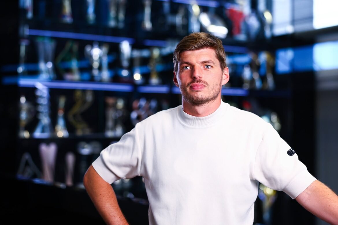 CEO da Racing Bulls afirma que a renovação de Verstappen traz alívio para o "sistema" da Red Bull.