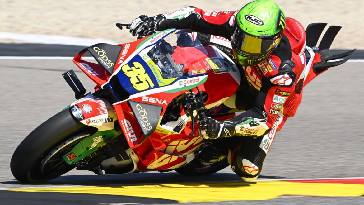 "Empolgado por estar de volta" - Cal Crutchlow aproveitando o retorno surpresa ao MotoGP britânico.
