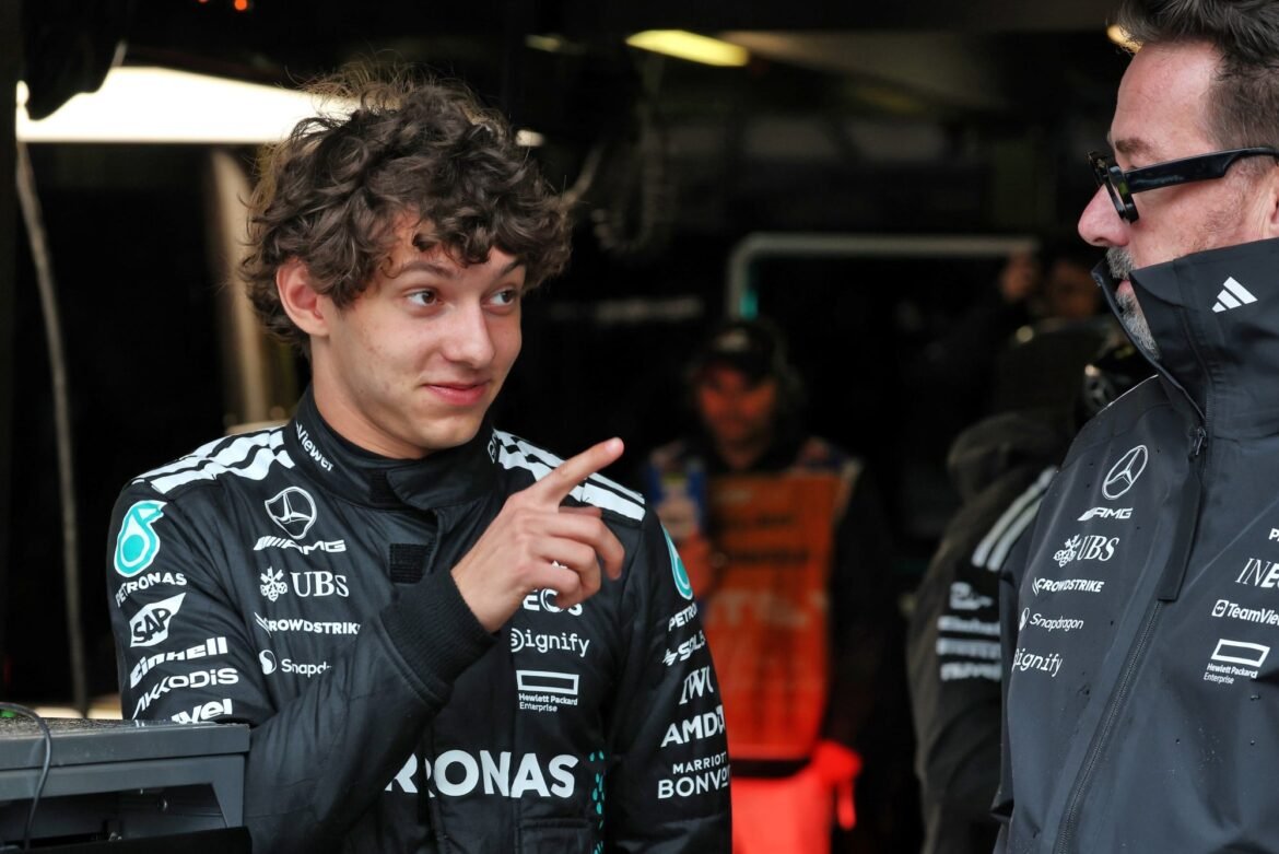 Lagrue se despede da Mercedes antes de sua transferência para a Red Bull.