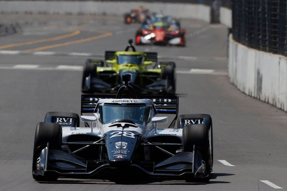 Marcus Ericsson supera Romain Grosjean em uma corrida emocionante para conquistar a vitória em Markham na IndyCar