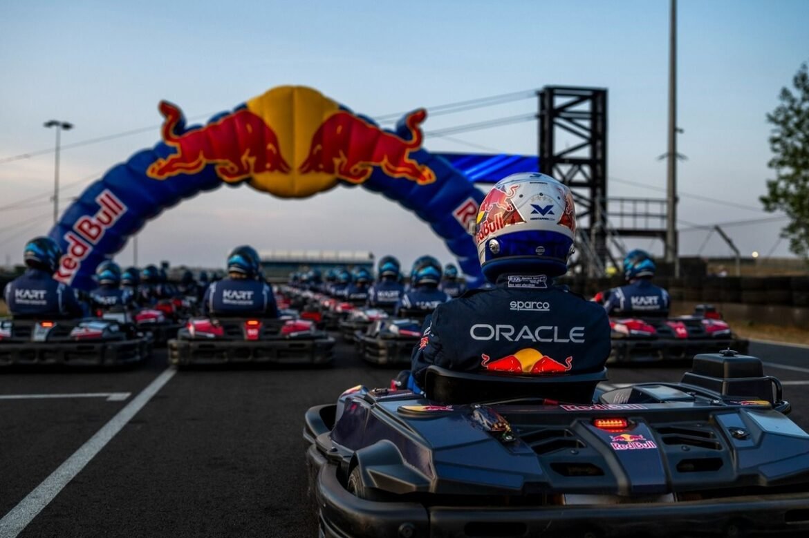 Max Verstappen enfrentará 100 pilotos na 'maior corrida de kart do mundo'
