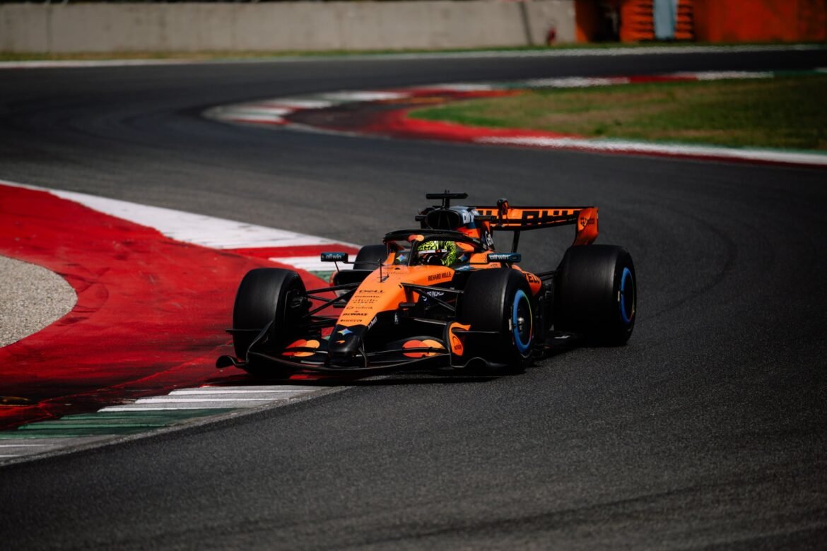 McLaren divulga renovação do contrato de Norris até a temporada de 2030.