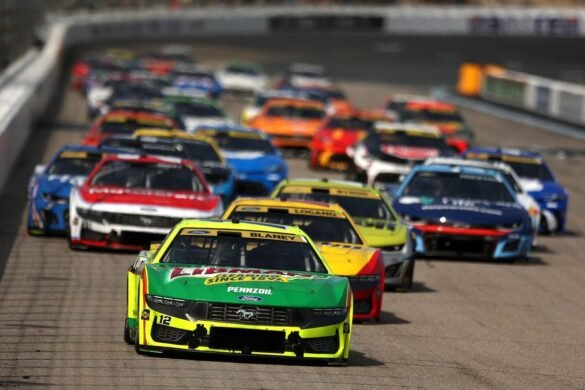 NASCAR antecipa horário da corrida da Copa em New Hampshire devido à ameaça de mau tempo.